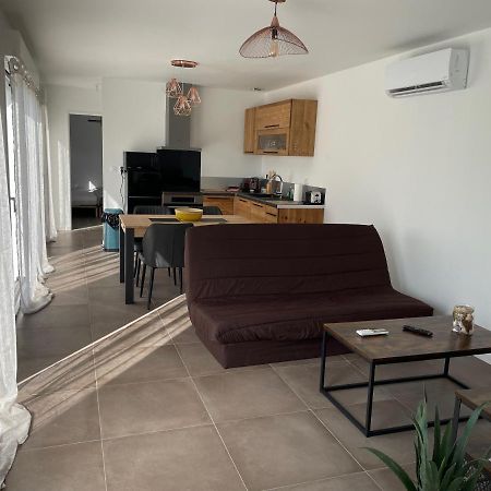 Maison Fleurs De Lys, Climatisee, Wifi Et Parking Privee Gratuit, Lave-Linge, Vernon Giverny Exteriör bild