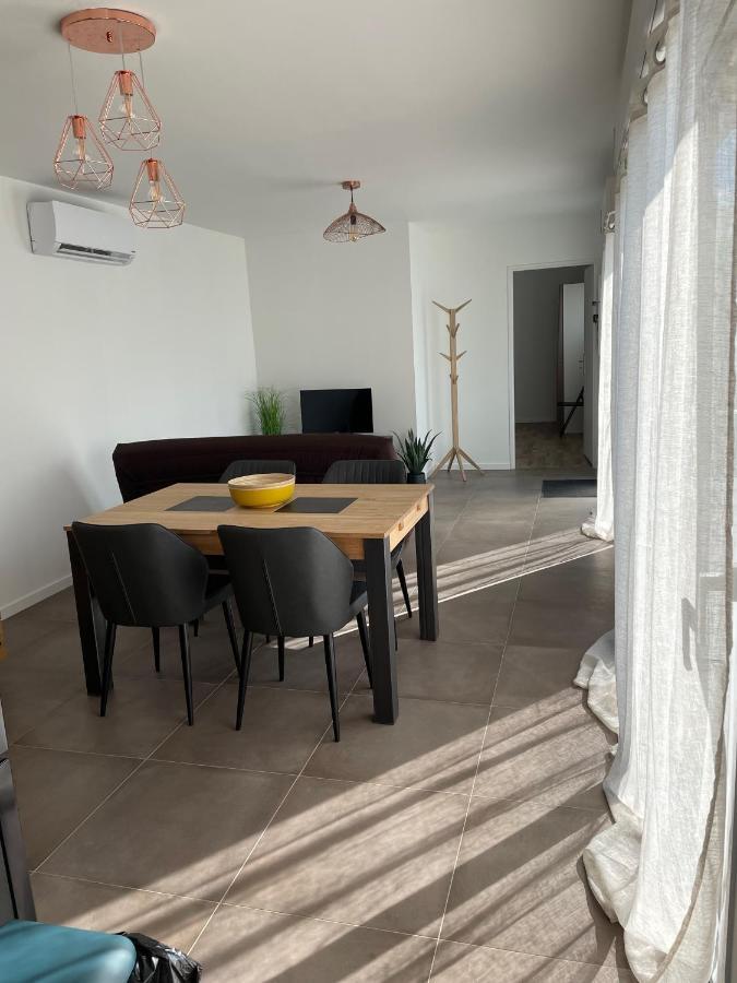 Maison Fleurs De Lys, Climatisee, Wifi Et Parking Privee Gratuit, Lave-Linge, Vernon Giverny Exteriör bild